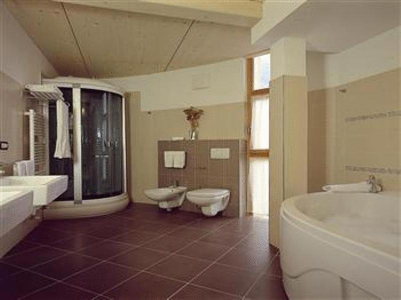 Bio Hotel Benny メッツァーナ エクステリア 写真